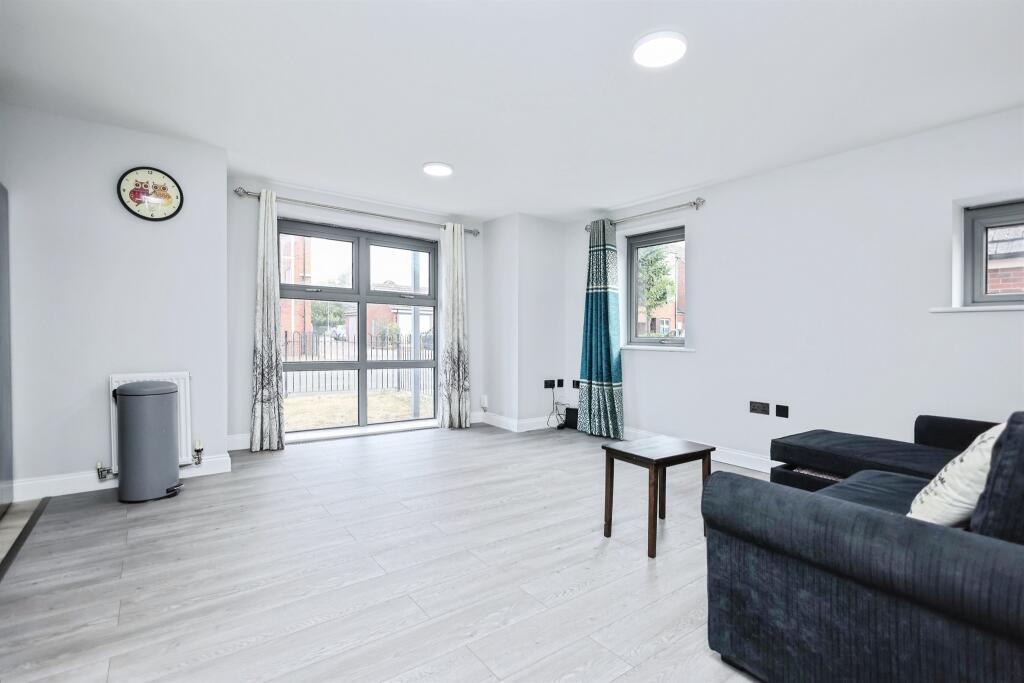 Apartment in Birmingham - View 5