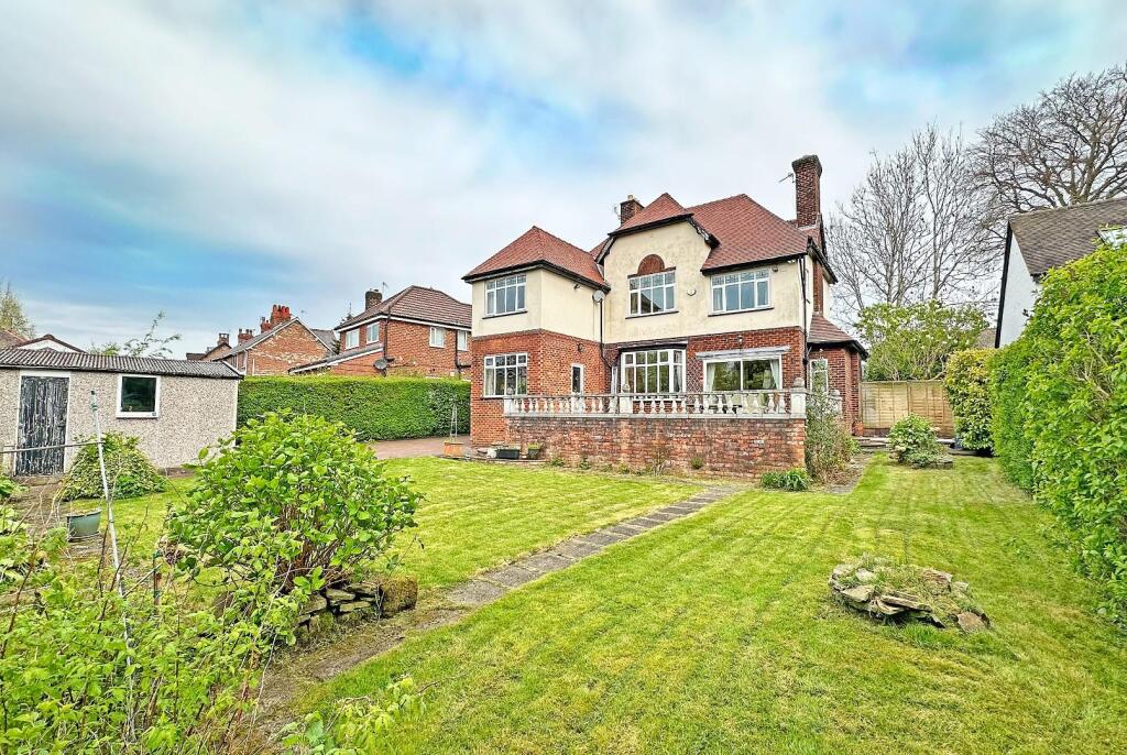 Hale Road, Hale Barns photo 4