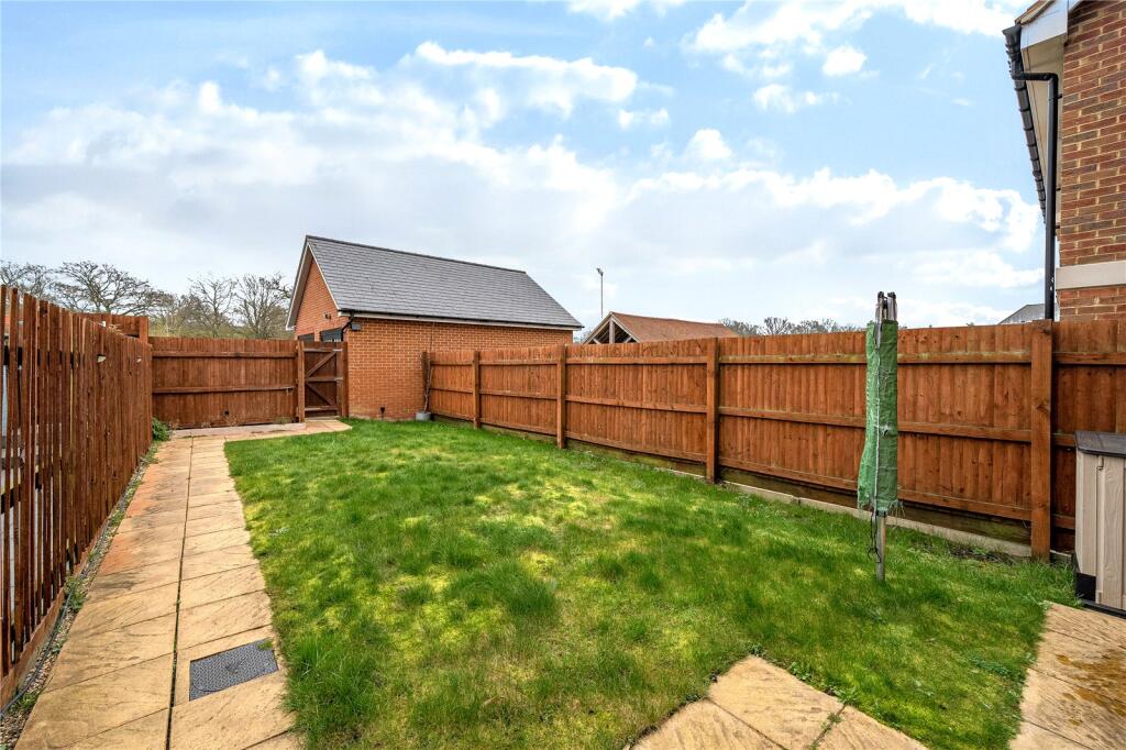 House in Wokingham - More