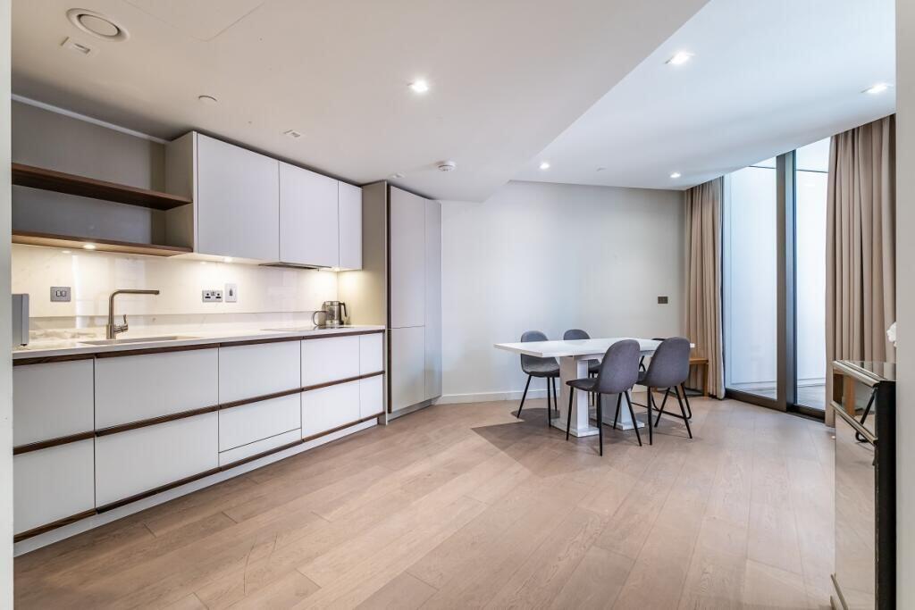 Apartment in London, City of Westminster - View 5