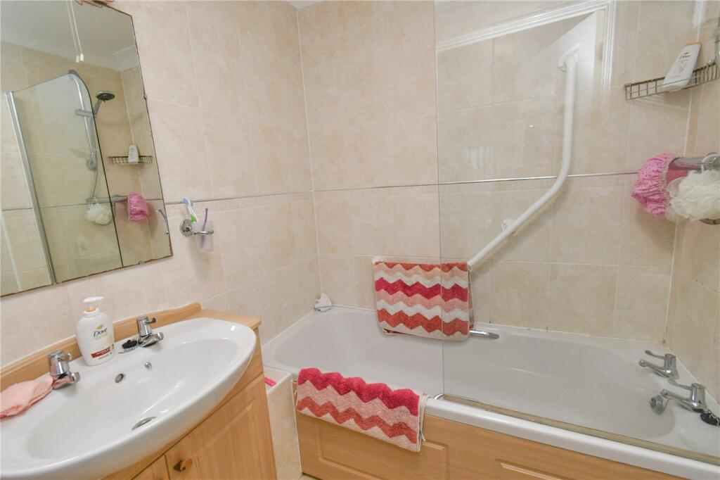 Apartment in Wirral, Liverpool City Region - More