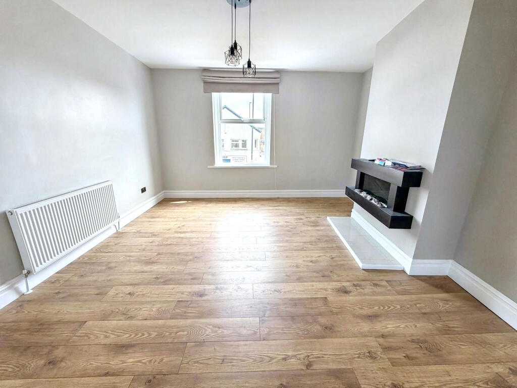 Apartment in North Shields, Preston - View 5