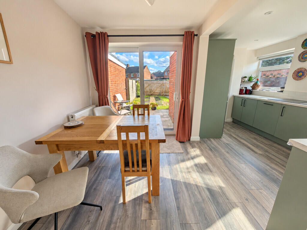 House in Rugby, Ryton on Dunsmore CP - More