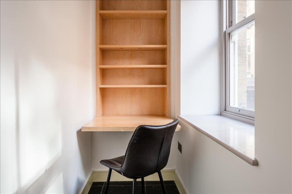 Apartment in London - More