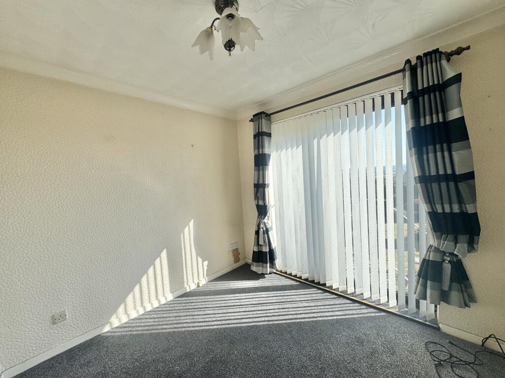 House in Wakefield - View 4