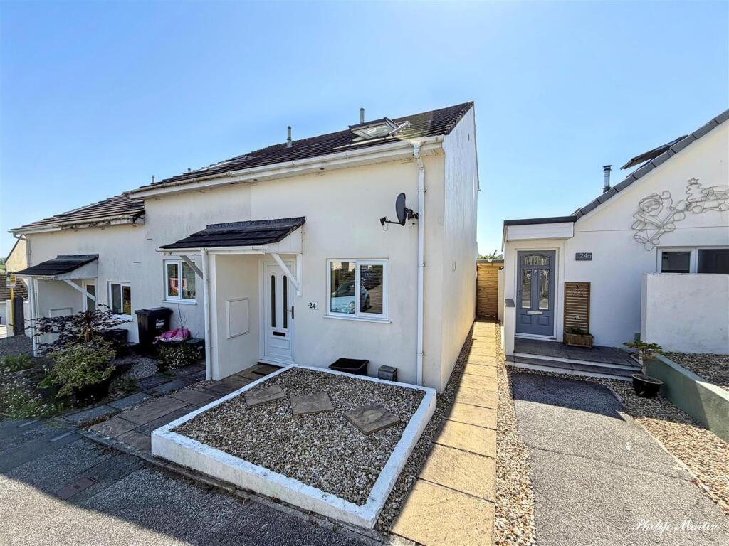 Main image of property: Hicks Close, Probus