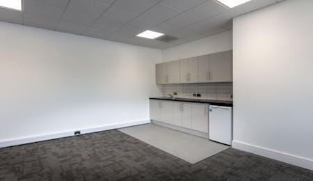 696 Stirling Road 5.jpg