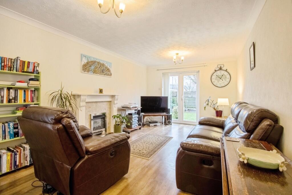 The Crimbles, Durkar, Wakefield, West Yorkshire, WF4 photo 3