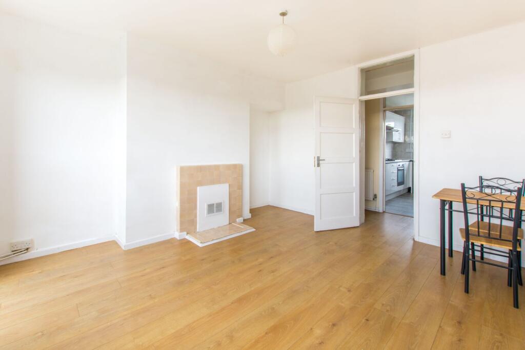 Apartment in London - More