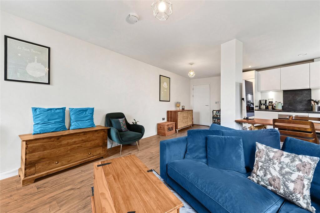 Apartment in London - View 5