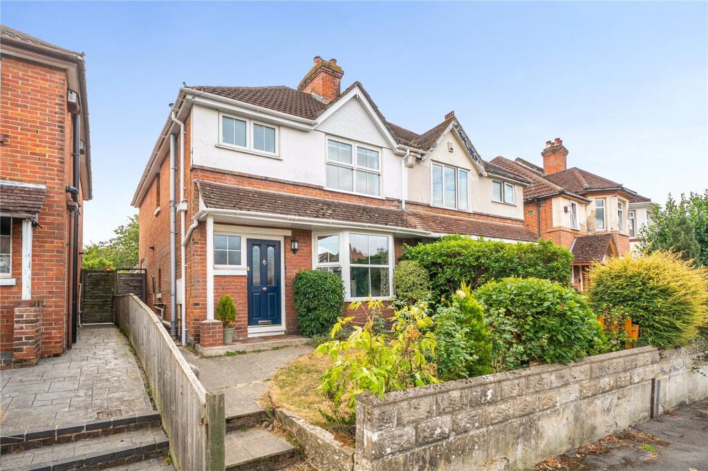 Main image of property: Newlands Avenue, Southampton, Hampshire, SO15