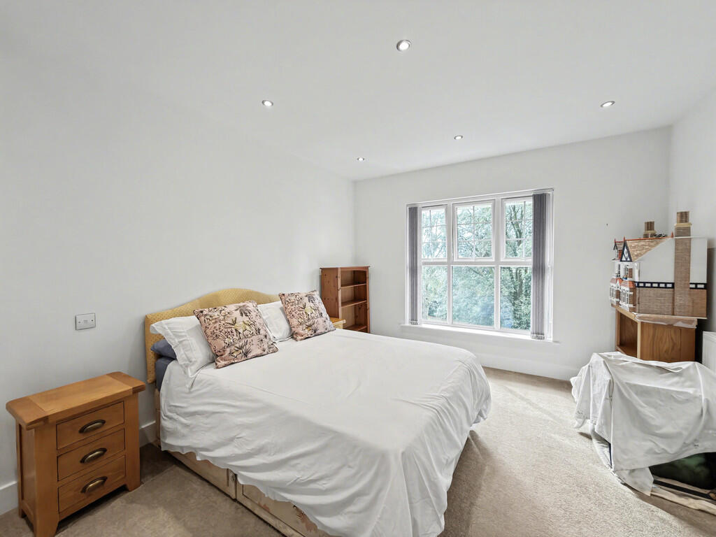 Additional image 7 of Edward Court, Alexandra Road, Poole