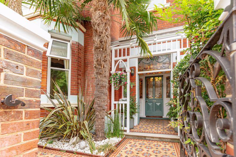 House in Portsmouth - View 5