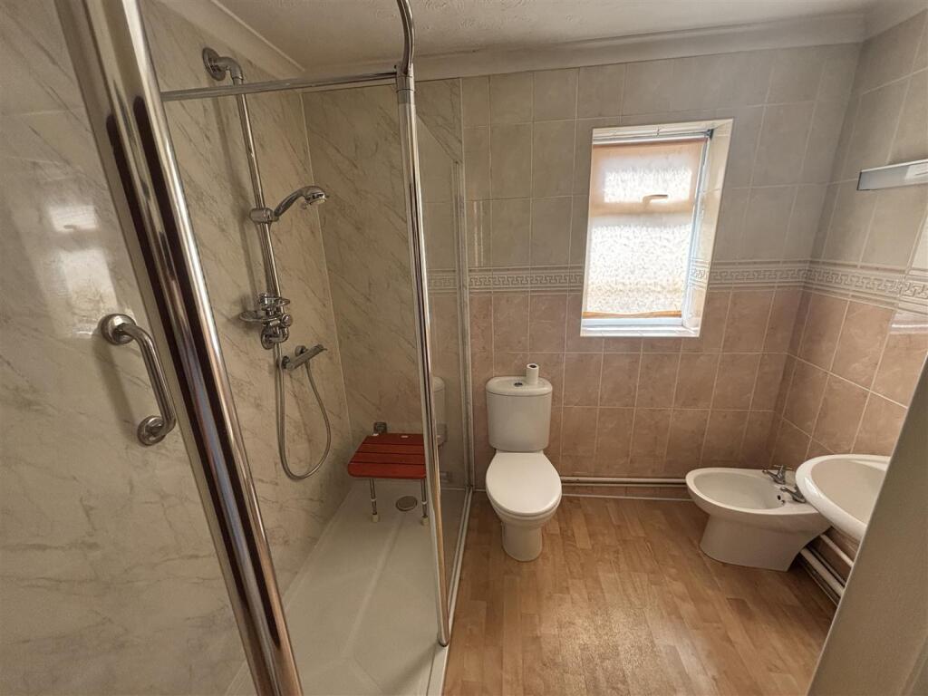 House in Hinckley and Bosworth, Markfield - View 4
