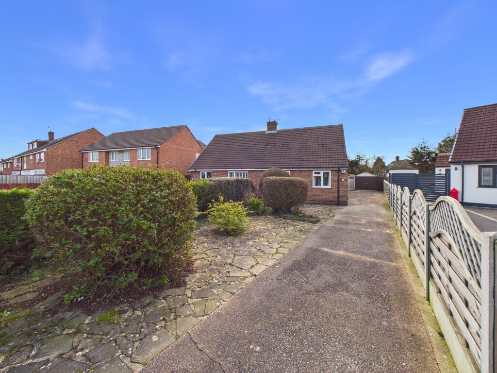 2-bed semi-detached on East Avenue, Mickleover, £230,000
