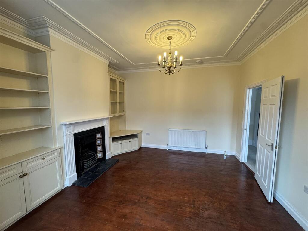 House in London, Bowes Park, Palmers Green - View 2