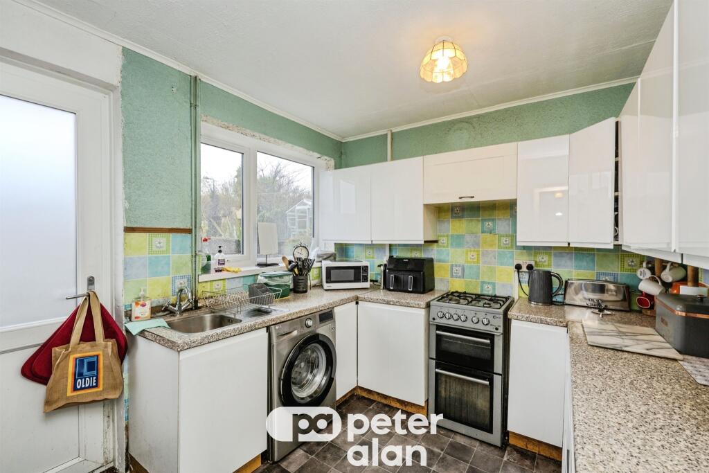 Main image of property: Heol Gwyrosydd, Penlan, Swansea