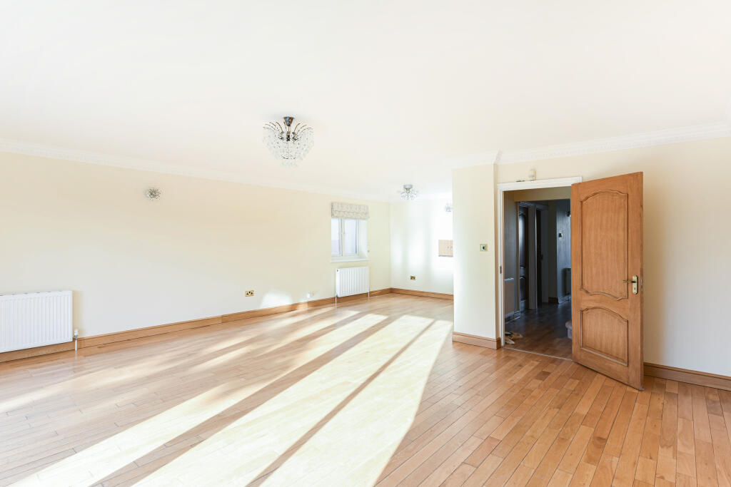 House in London, South Woodford - View 5