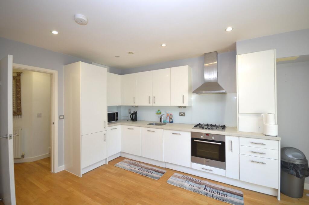 House in London - View 3