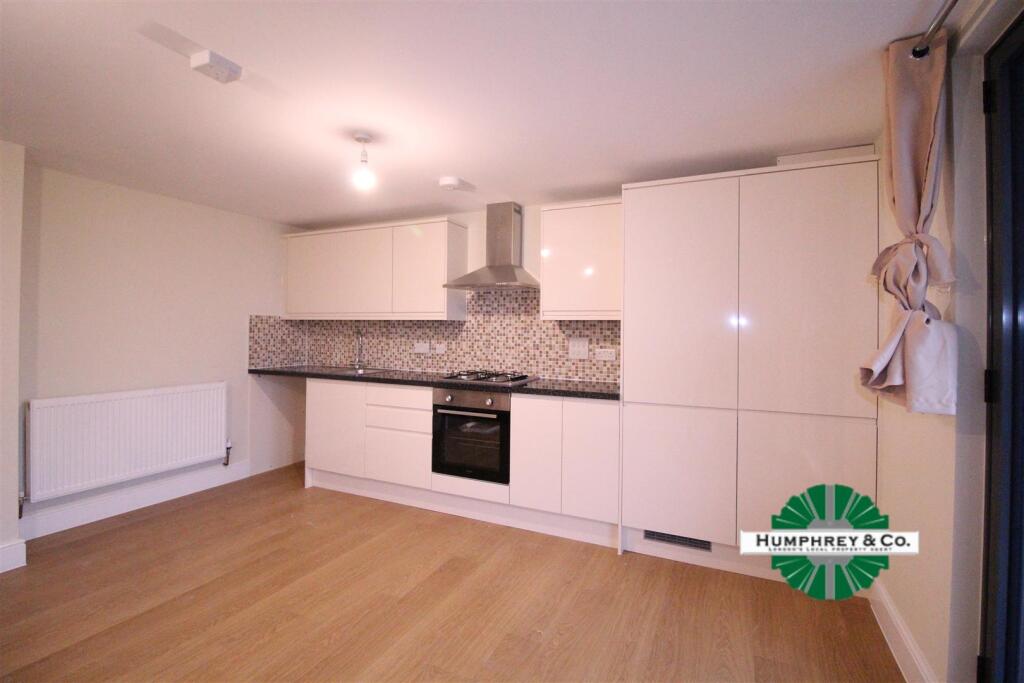 Main image of property: High Road, Ilford, IG1