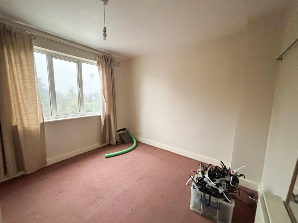 Apartment in Sutton Coldfield, Boldmere - More