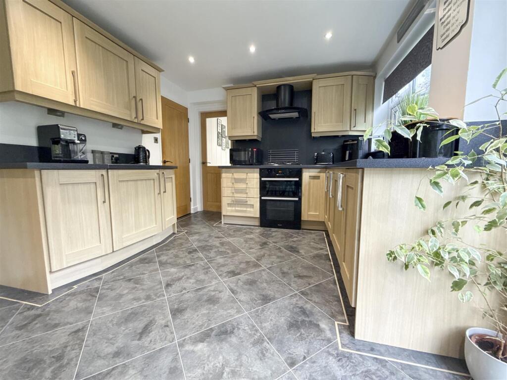 Church Close, Oughtibridge, S35 photo 4