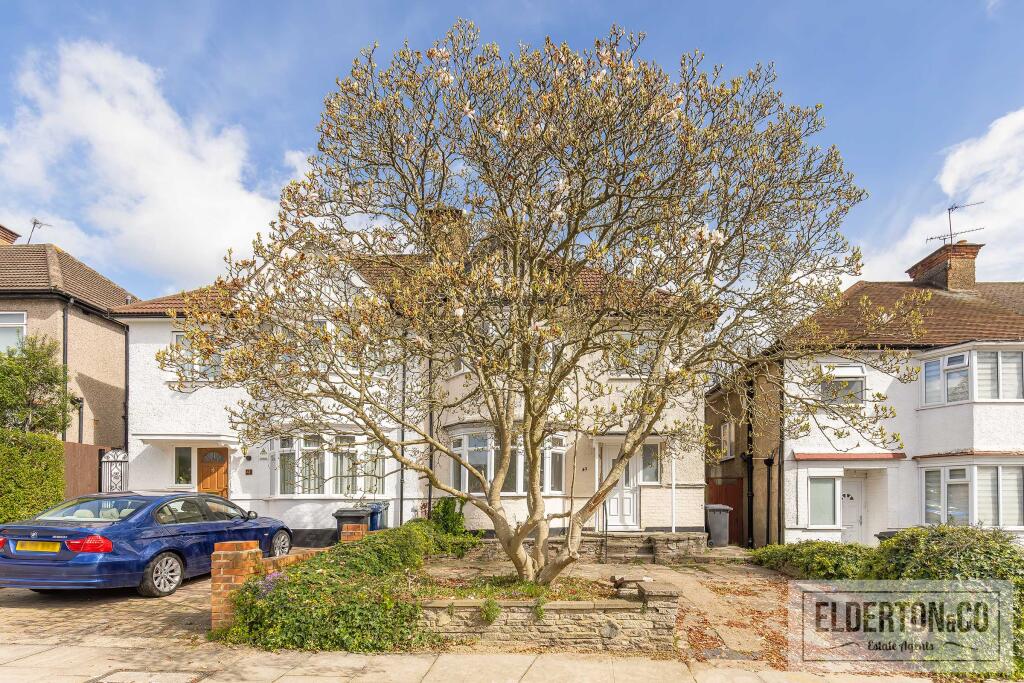 Apartment in London, Brent Cross - More