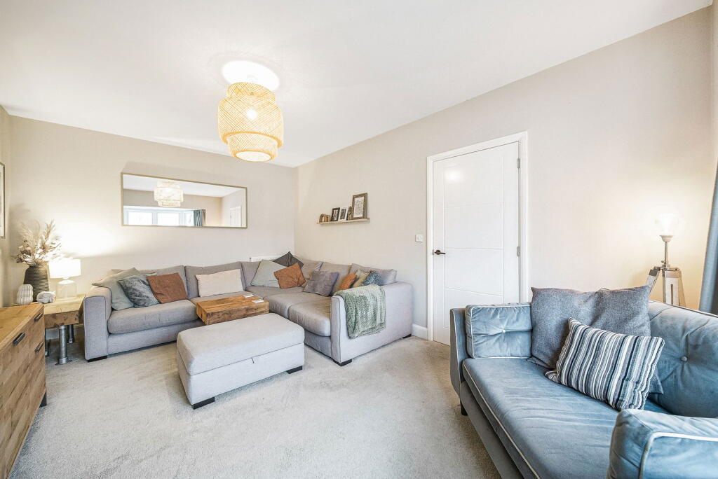 Edward Drive, Clitheroe, BB7 1EF photo 4