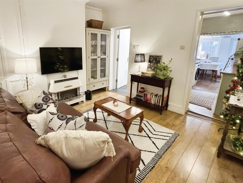 House in Rochester - View 2