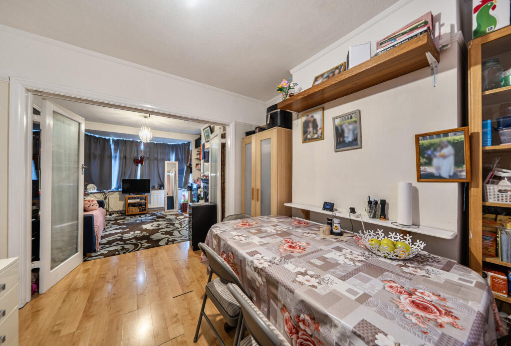 House in Harrow - View 4