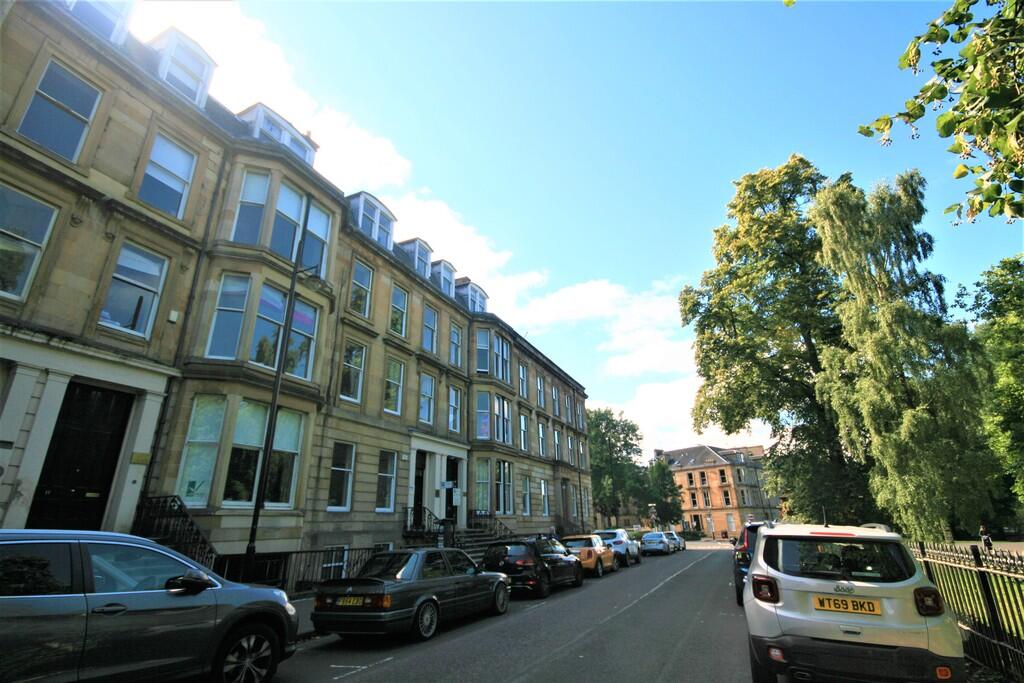 Main image of property: Royal Terrace, 2 Bedroom Part Furnished Flat, Finnieston - Available 25/03/2026