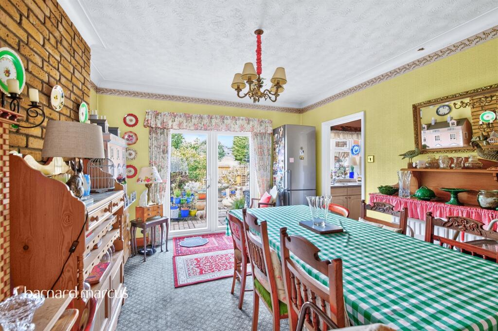 House in London - View 4