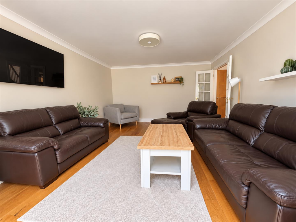 House in Heathfield, Sandy Cross - View 4