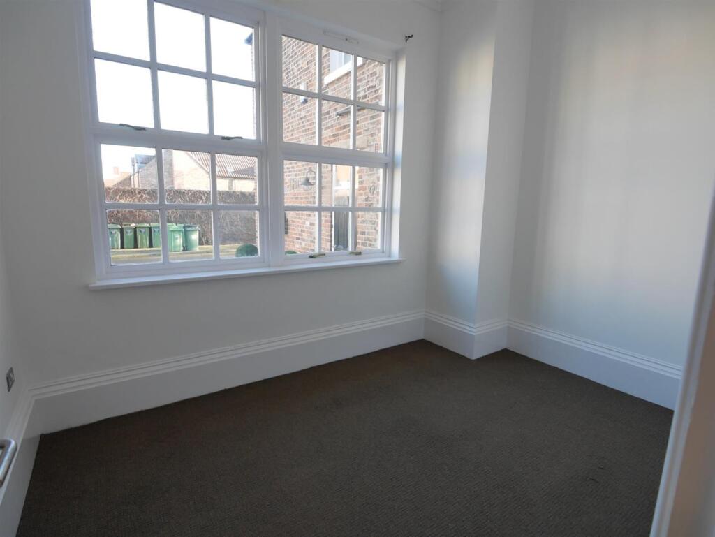 Apartment in Doncaster - View 4