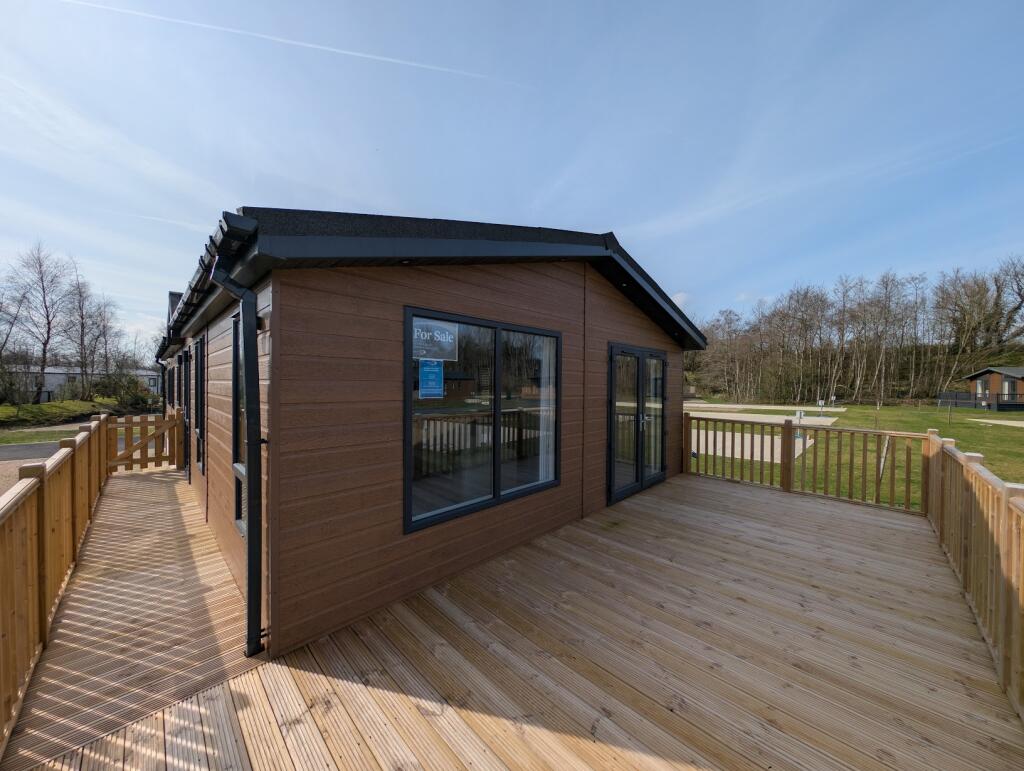 Main image of property: Borwick Ln, Warton, Carnforth LA6 1BH