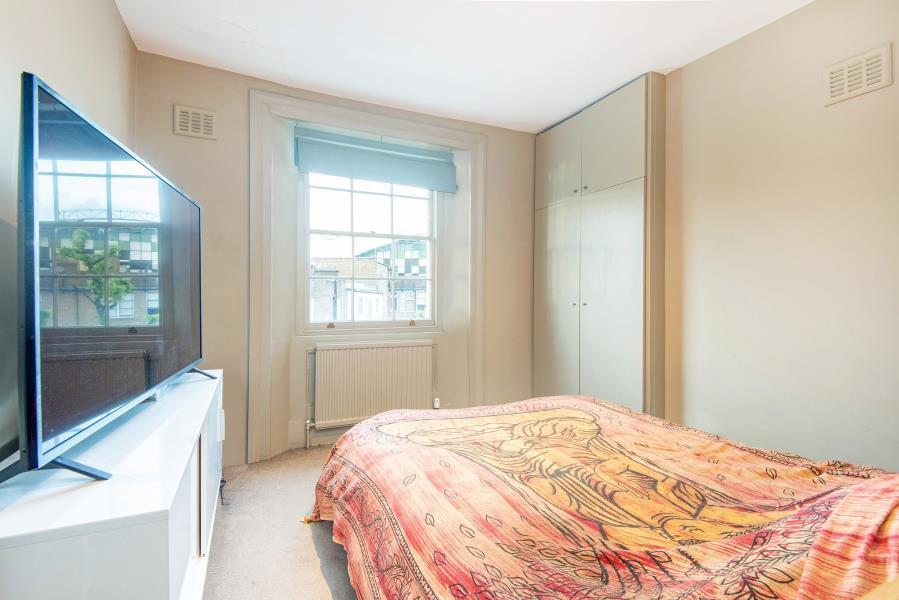 Apartment in London - More