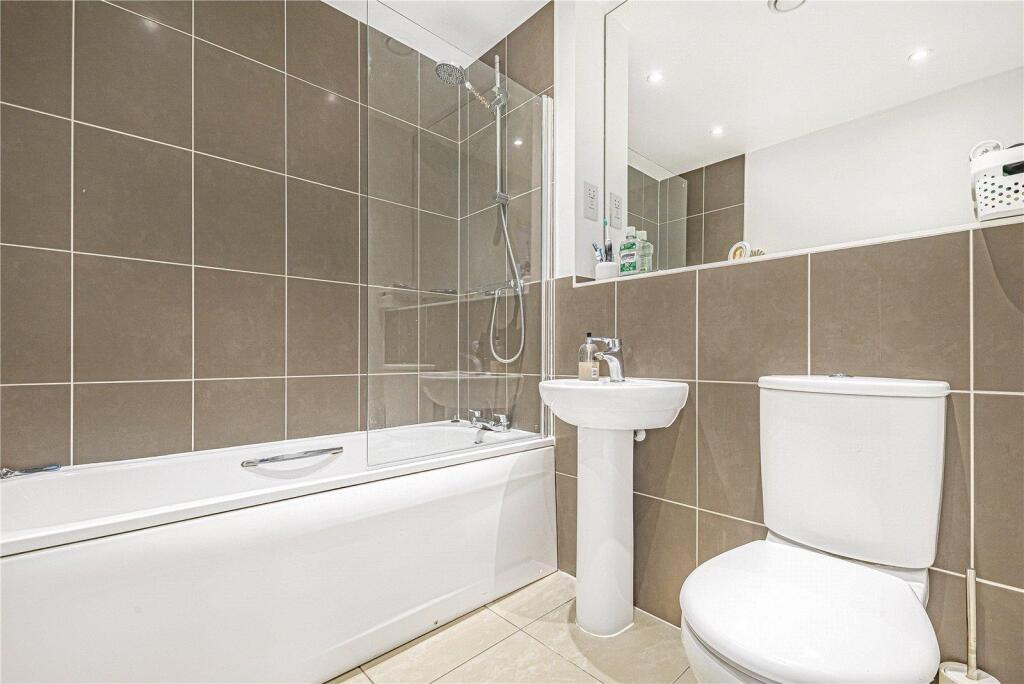 Renwick Drive, Bromley - View 5