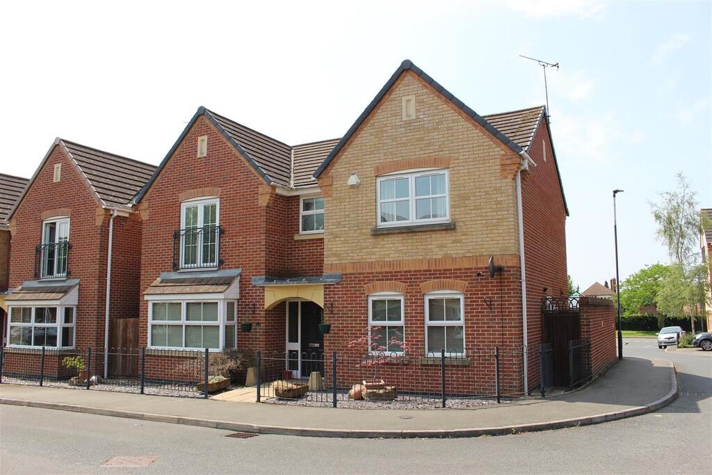 4-bed detached on Ferncroft Walk, Chellaston, £399,000