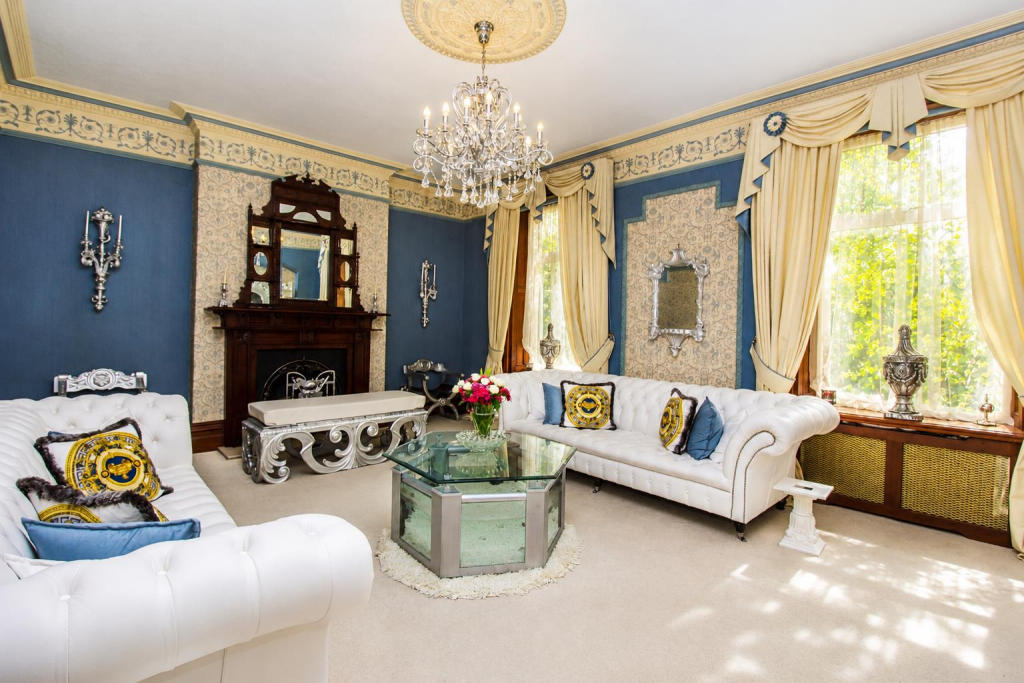 'The Old Vicarage' Hawkshaw Avenue photo 5