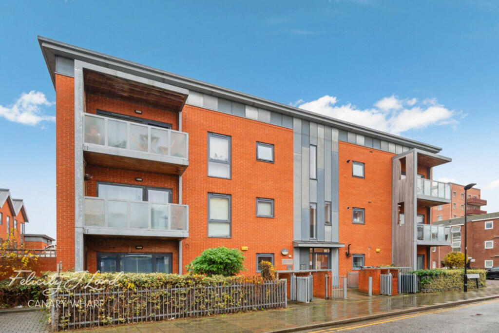 Hartington Road, London E16 photo 2