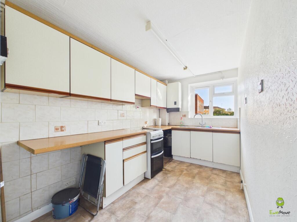 Apartment in Dartford - View 3