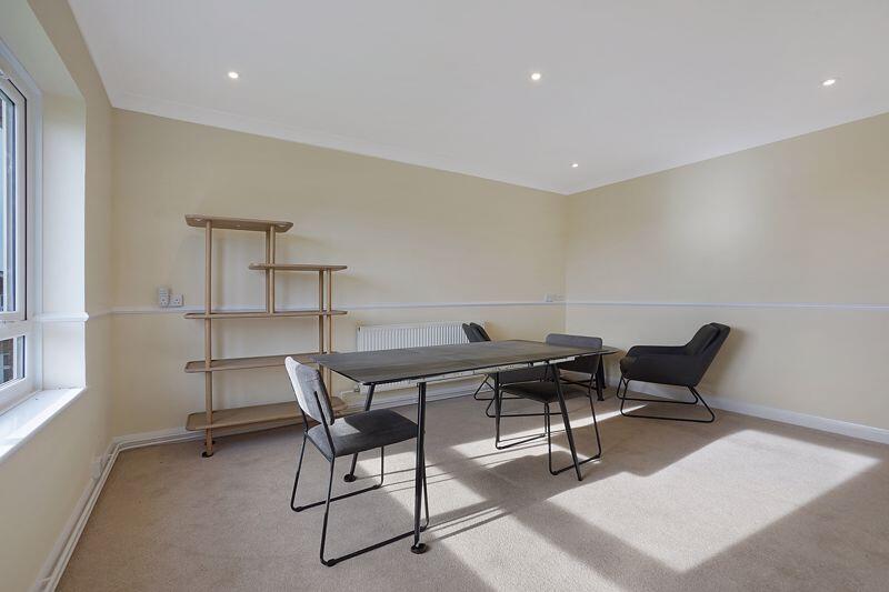Apartment in Dartford - View 5