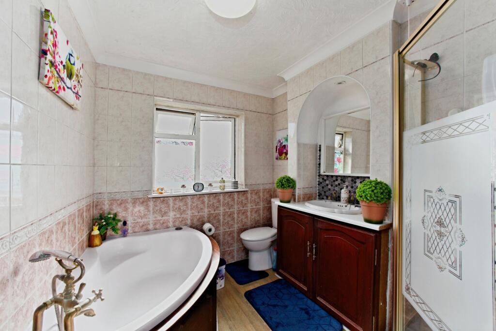 House in London - View 5