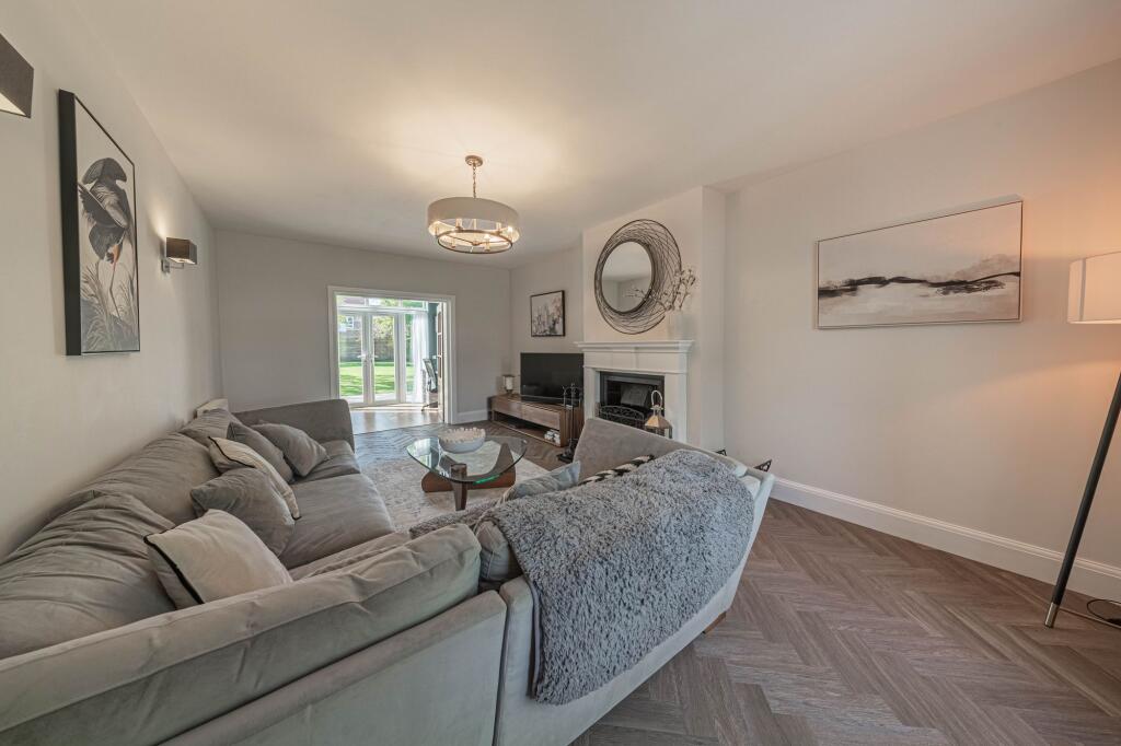Folders Lane, Burgess Hill, RH15 photo 4