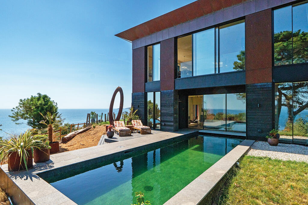 House in Plymouth - View 3