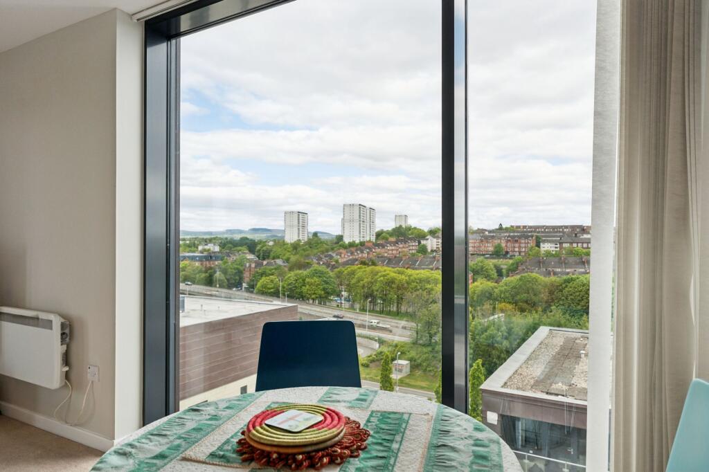 Meadowside Quay Walk, Flat 10/1, Glasgow Harbour, Glasgow, G11 6DT - More