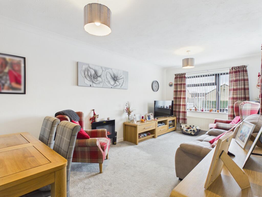 Willow Court, Bridgwater photo 2