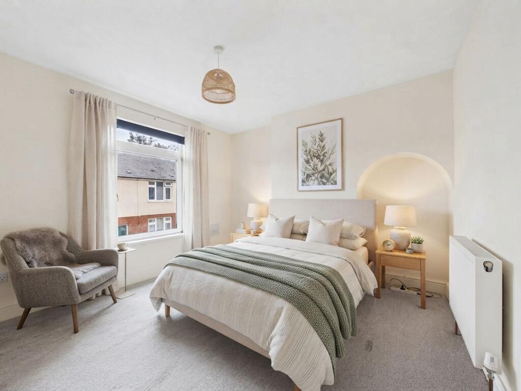 House in Gedling, Nottinghamshire - View 4