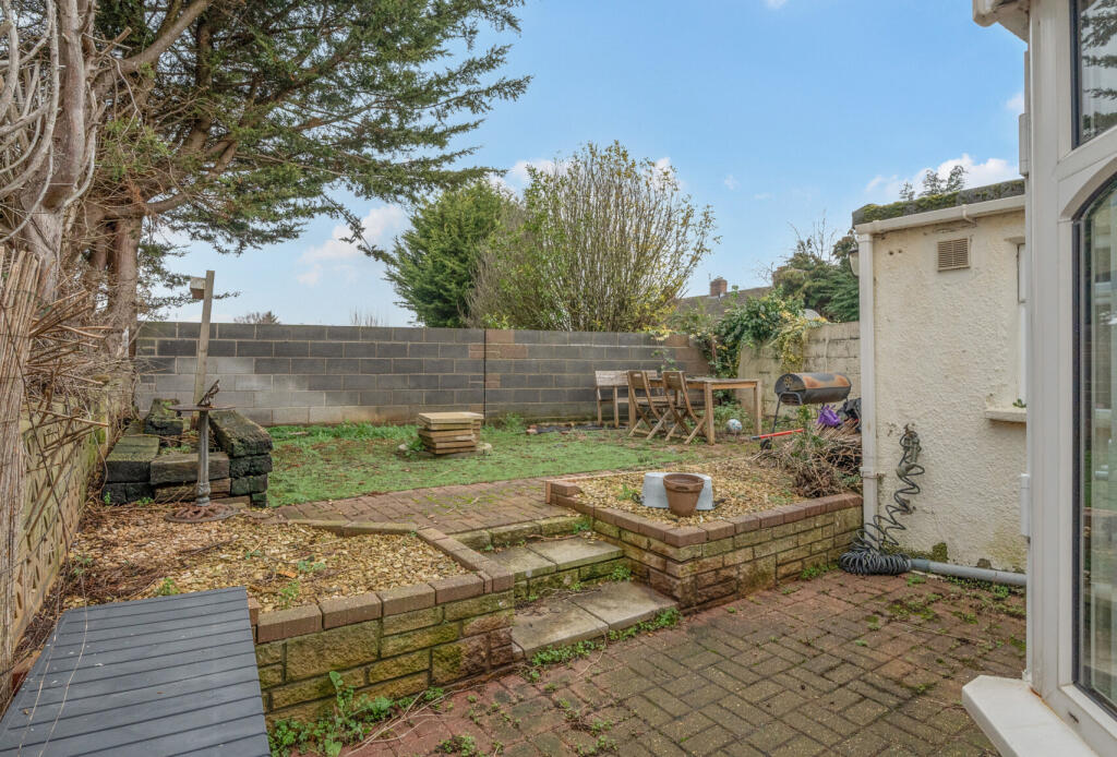 Charlton Road, Keynsham, Bristol, Somerset, BS31 photo 4