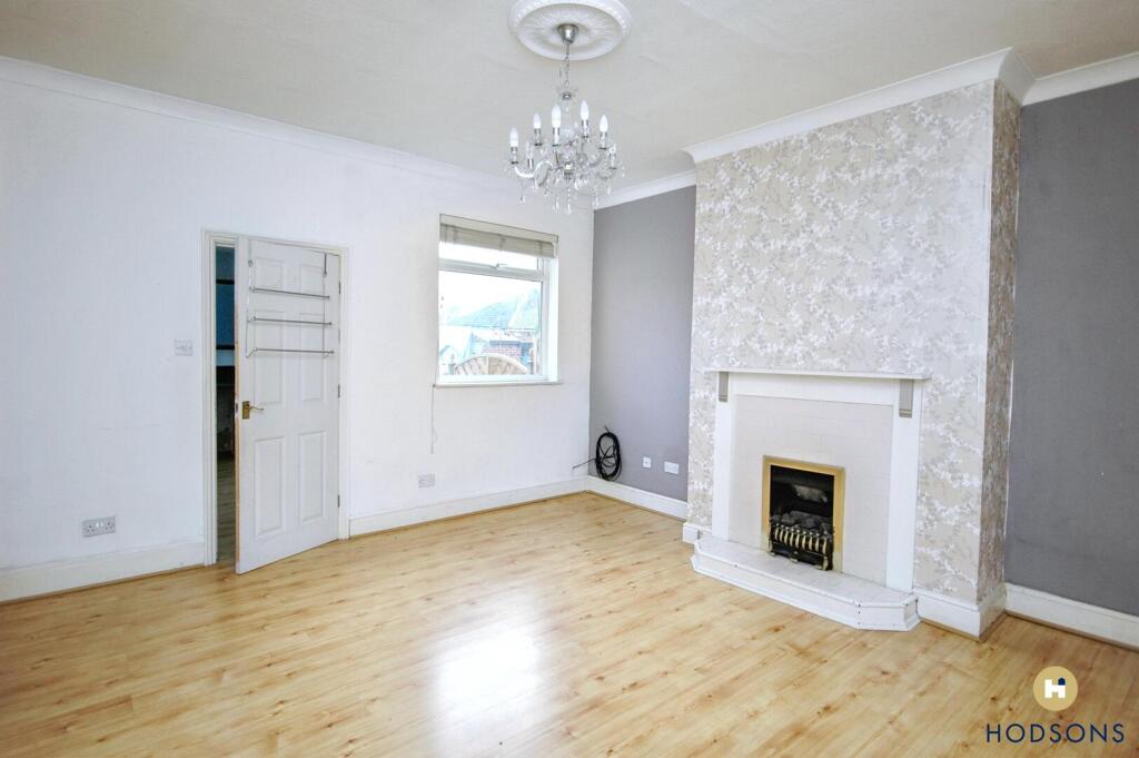 House in Wakefield, Crigglestone - View 4